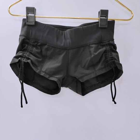 Lululemon Shorts Women 2 Black Mesh Over Miles Running Active Stretch Gym Logo - Picture 7 of 10